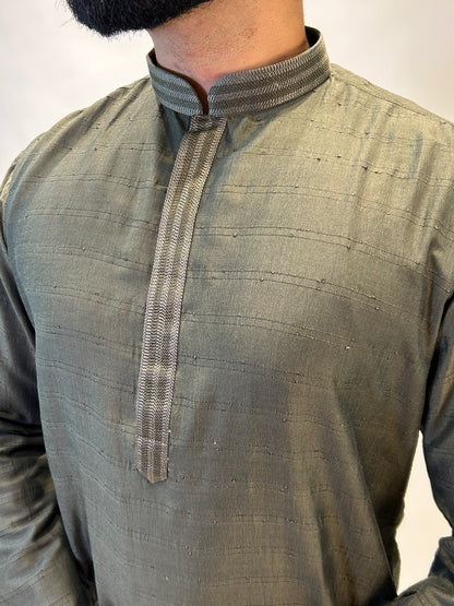 Mehndi Thread and Sequin Kurta Set